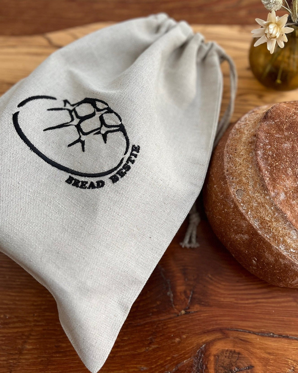 bread bestie med broderat bröd